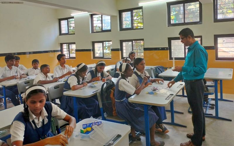 Robotics Workshop at GHS New Vaddem